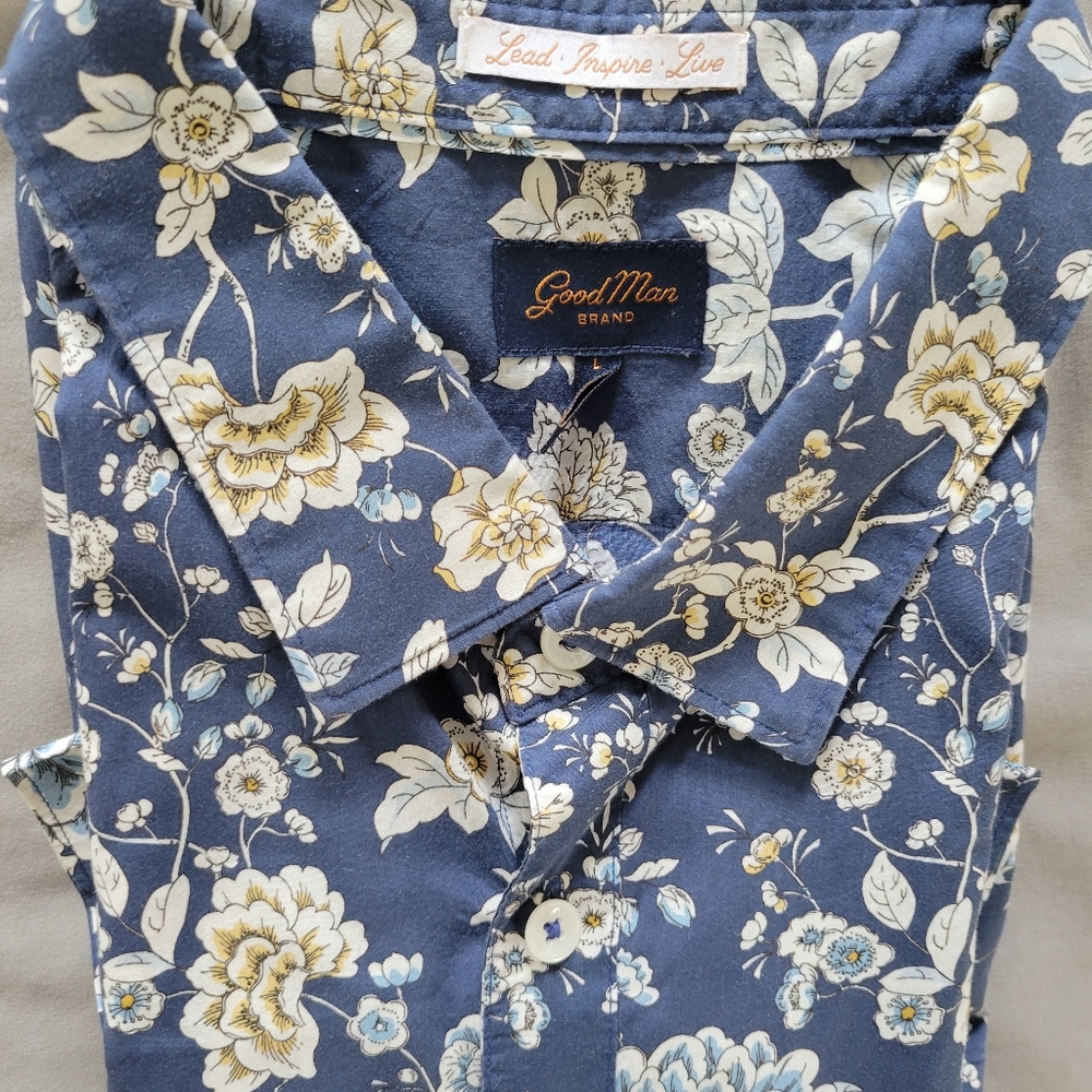Mens Good Man shirt NWT 🌞